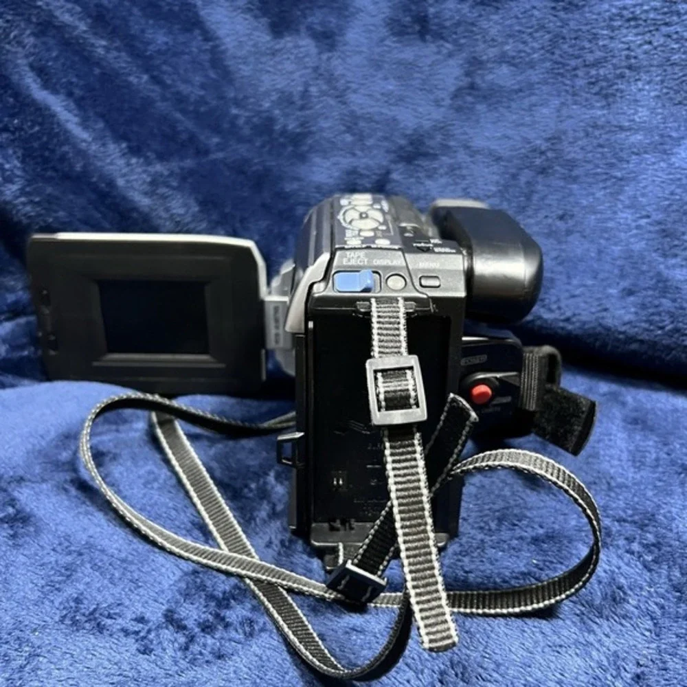 Panasonic‎ Palmcorder PV-L352D VHS-C Analog Camcorder AS/IS FOR PARTS